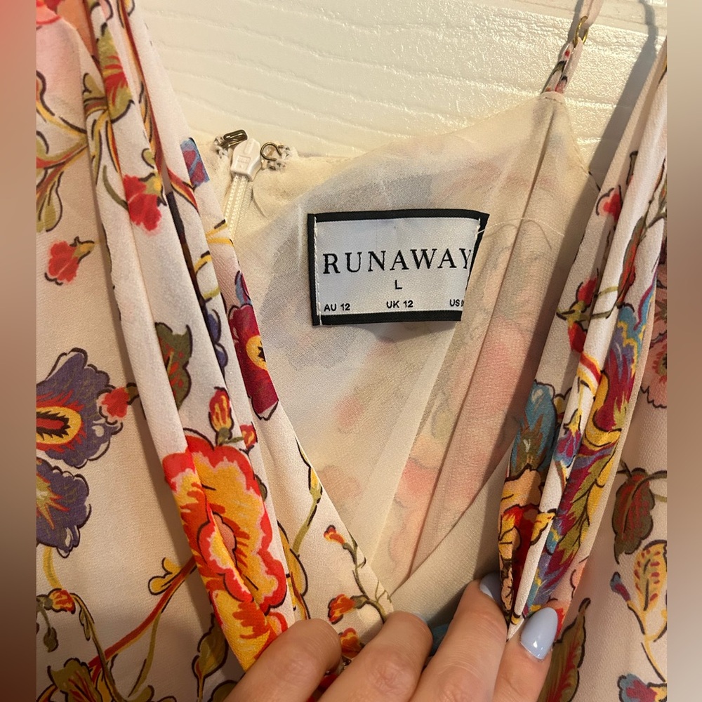 Runaway the Label Sienna Dress- Fleur - Picture 4 of 4